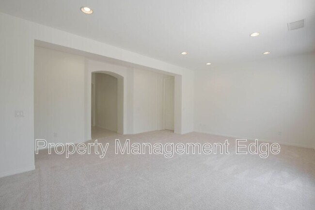 Building Photo - 31804 Bottle Brush St