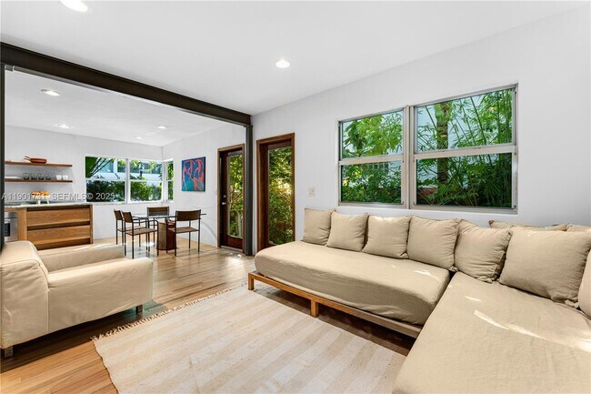 Building Photo - 226 Jefferson Ave