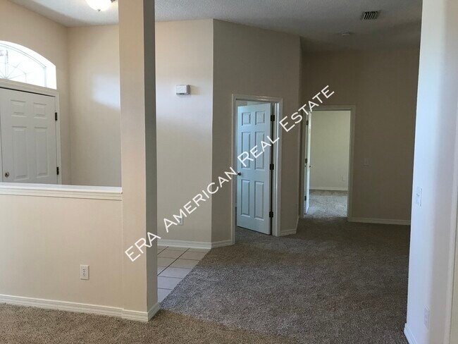 Building Photo - 2642 Hidden Creek Dr