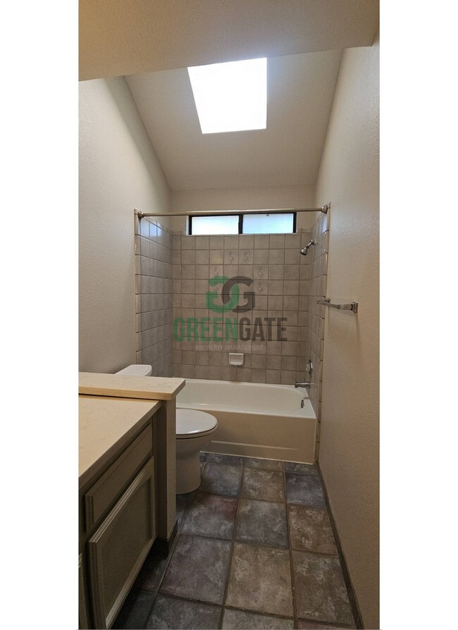 Building Photo - Now Available! Spacious 3 Bedroom, 2 Bathroom Home.