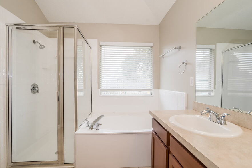 Building Photo - 12271 Scotts Cove Trail