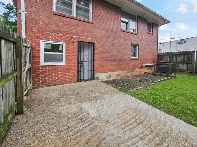 Building Photo - 4-Bedroom Ranch in the Heart of Atlanta – ...