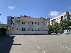 Building Photo - 167 11th St