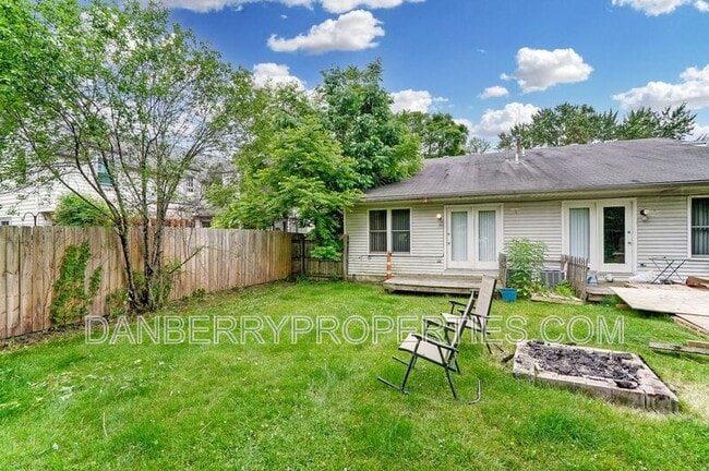 Building Photo - 3162 Kylemore Rd