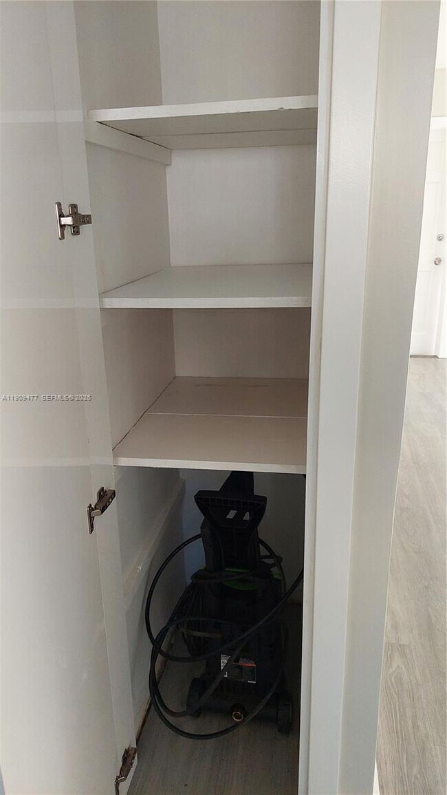 Building Photo - 2312 Van Buren St