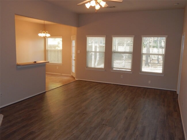 Building Photo - 272 Mesa View