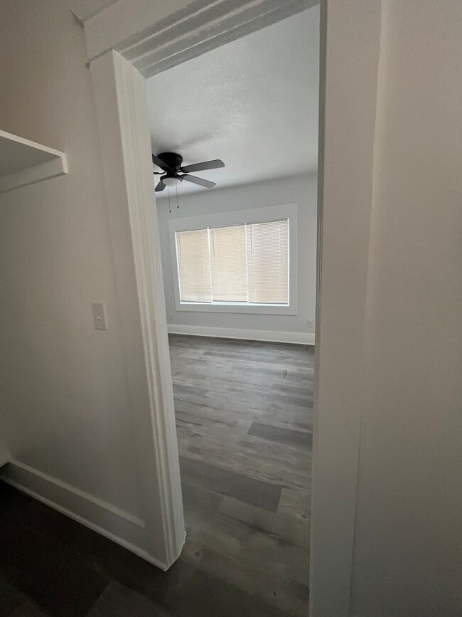 Interior Photo - 1456 Coronado Avenue