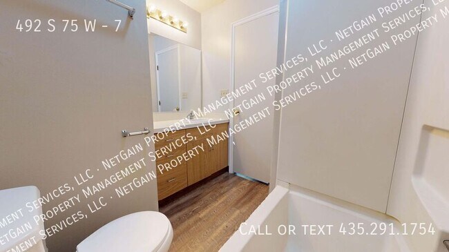 Building Photo - 492 S 75 W