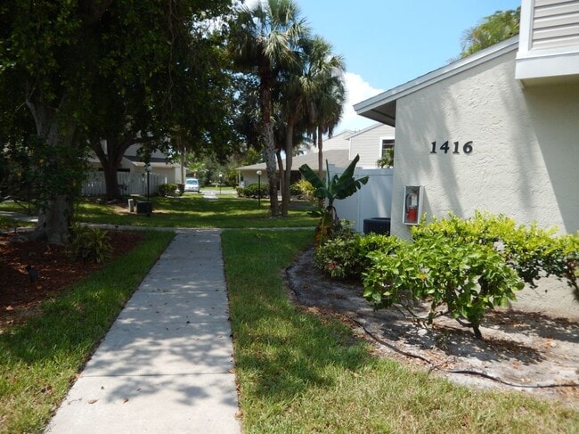 Building Photo - 1416 SW 50th St