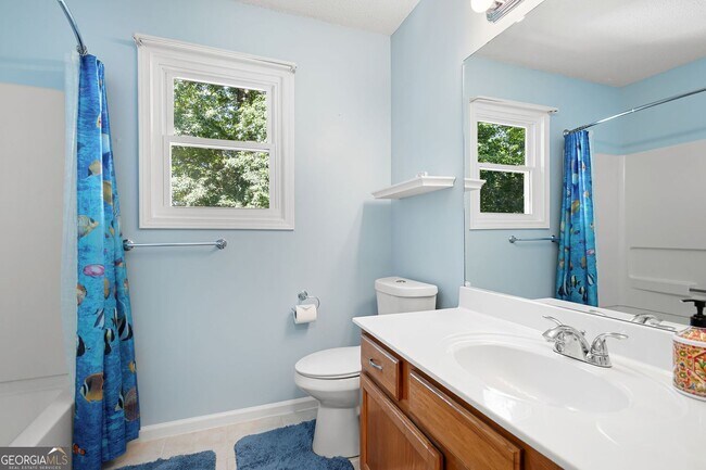 Building Photo - 821 Soaring Dr NE