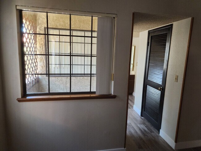 Building Photo - 4740 O'Bannon Dr