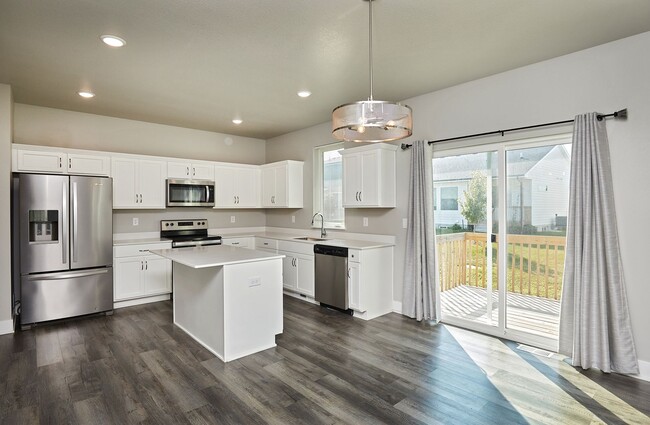 Building Photo - 4 Bedroom, 3 Bathroom Home In Waukee!