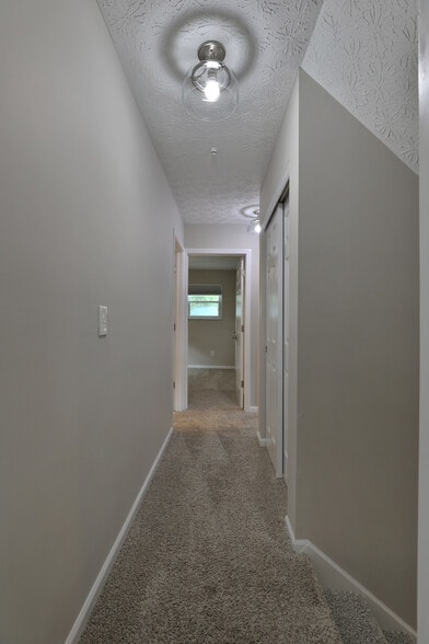 Building Photo - 7002 Wethersfield Pl