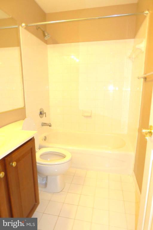 Building Photo - 44286 Acushnet Terrace