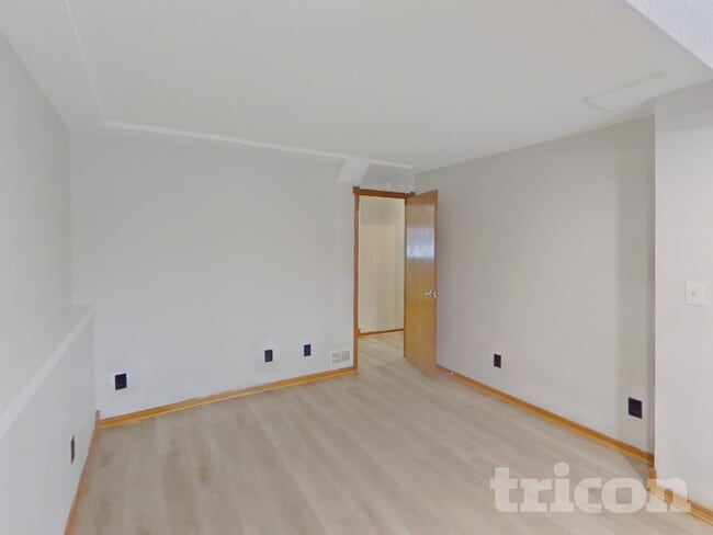 Building Photo - 1503 Palomino Trail