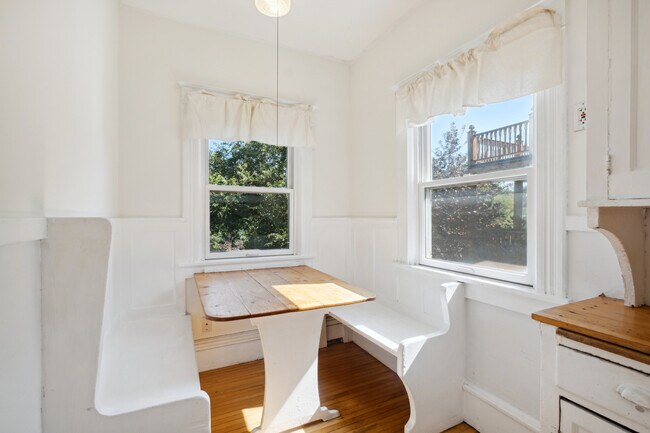 Building Photo - 2447 Colfax Ave S