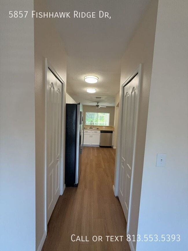 Building Photo - 5857 Fishhawk Ridge Dr