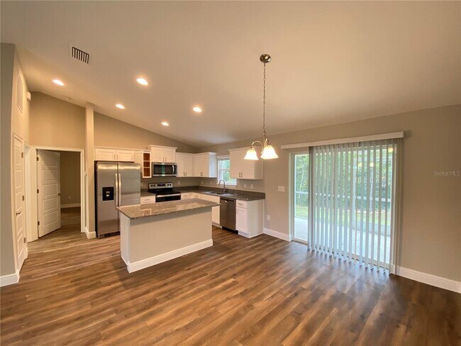 Building Photo - 207 Locust Ln Dr