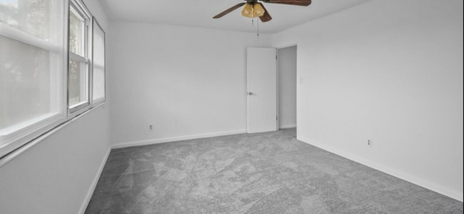 Building Photo - 21 Oakmont Dr