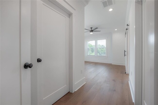 Building Photo - 807 E Ida St