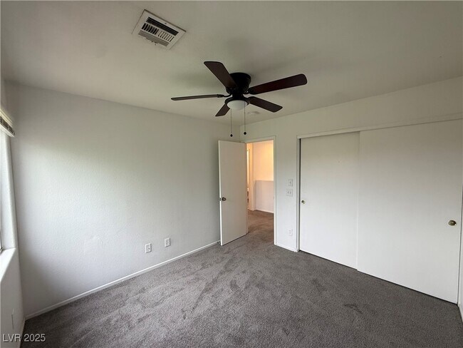 Building Photo - 6768 Wormwood Ln