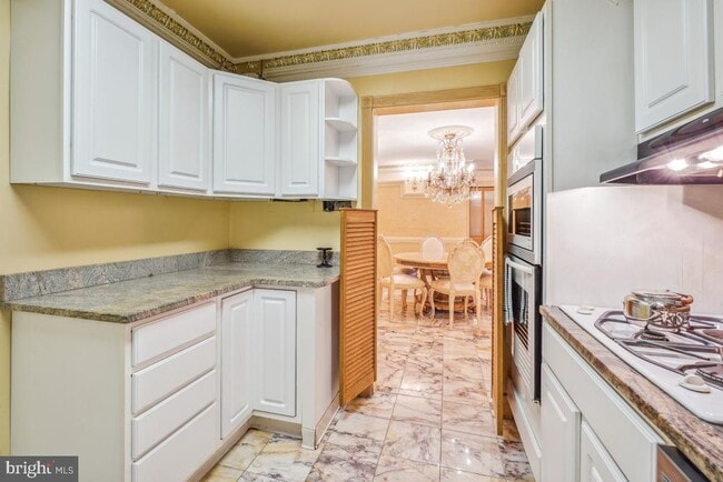 Building Photo - 5101 River Rd