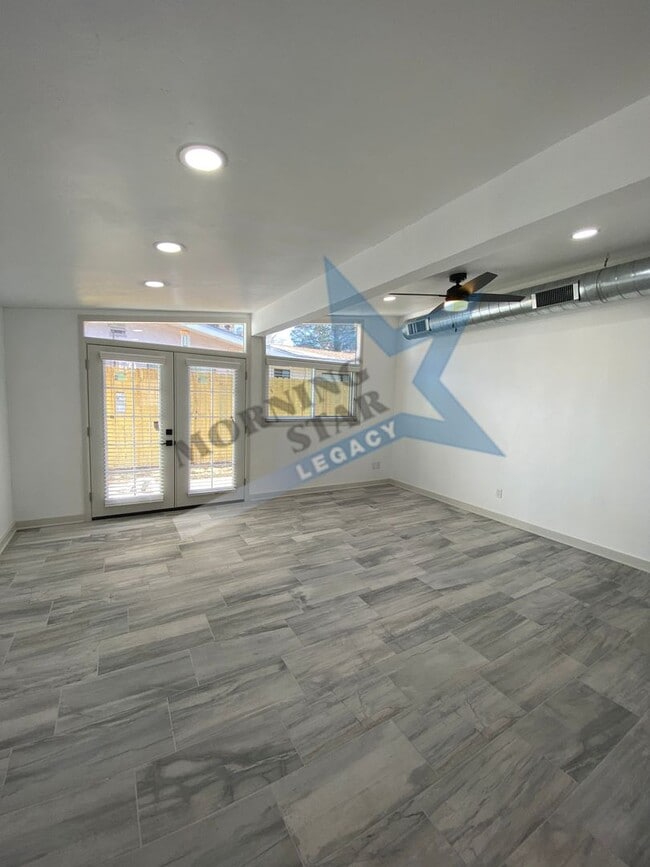 Building Photo - Fully Remodeled 3 bd home
