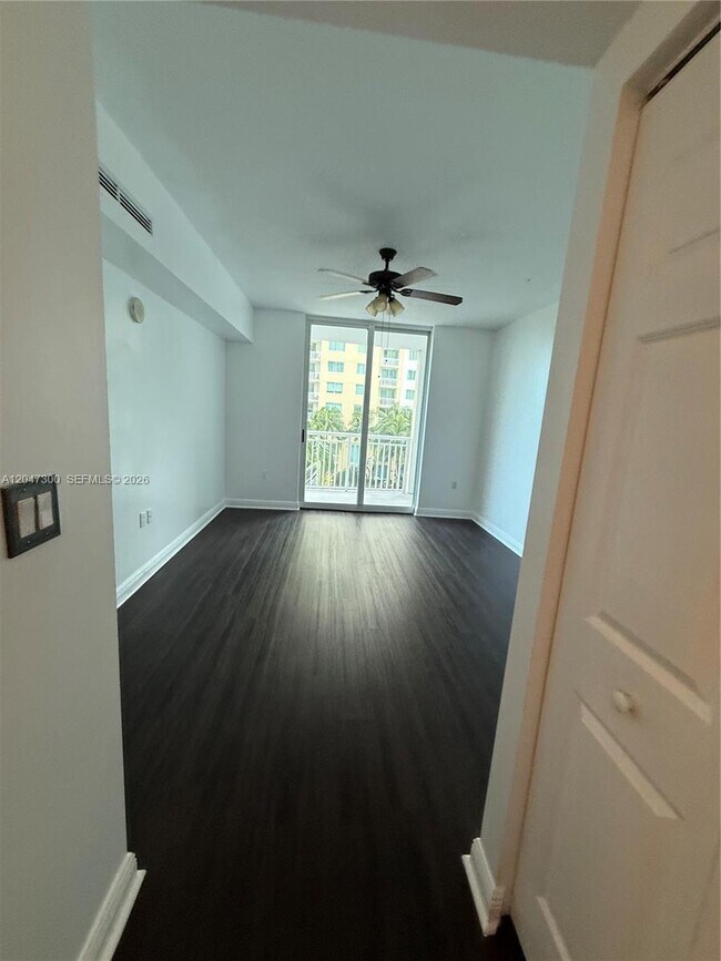 Building Photo - 1745 E Hallandale Beach Blvd