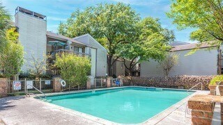 Building Photo - 9707 Richmond Ave