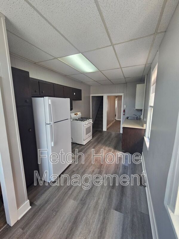 Building Photo - 909 E Princess St