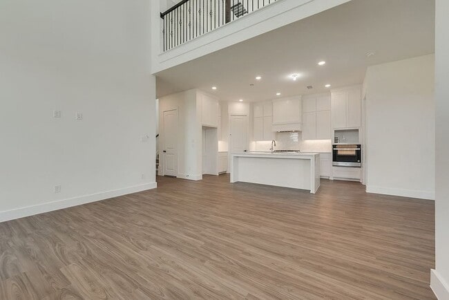 Building Photo - 14011 Bohannon Dr