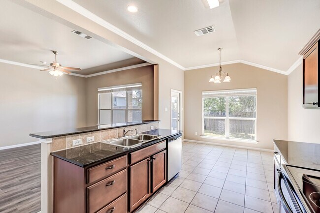 Building Photo - 7431 Amber Meadow Loop