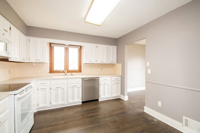 Building Photo - 14508 95th Ave N