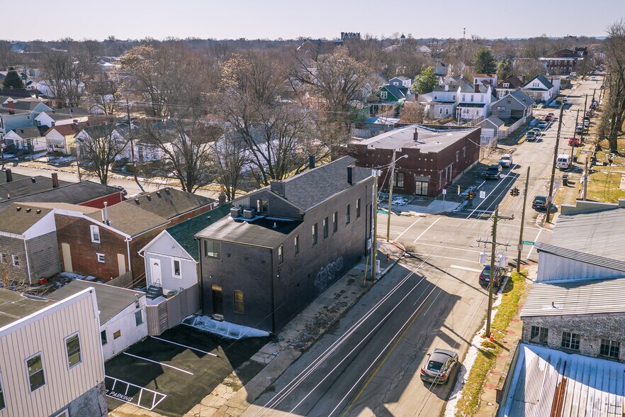 Building Photo - 701 E Kentucky St