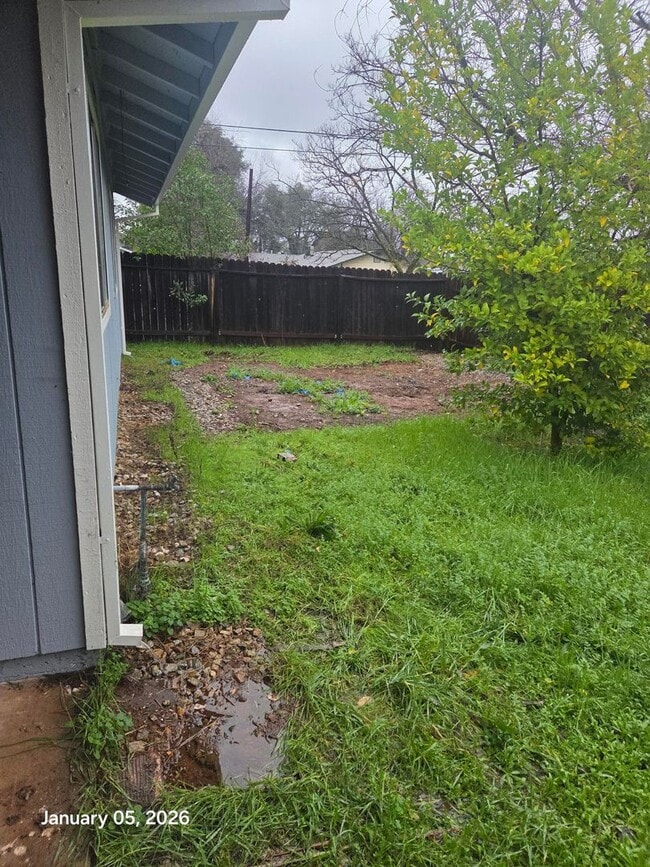 Building Photo - Great unit in a great neighborhood