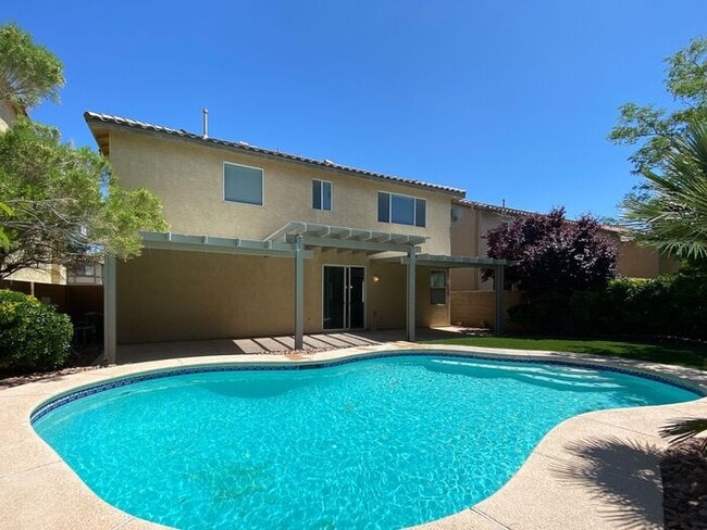 Building Photo - 2700 + Sq ft house with Pool and 3 car garage
