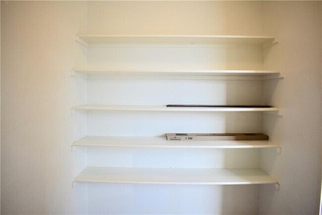 Building Photo - 1000 Salt Creek Trail