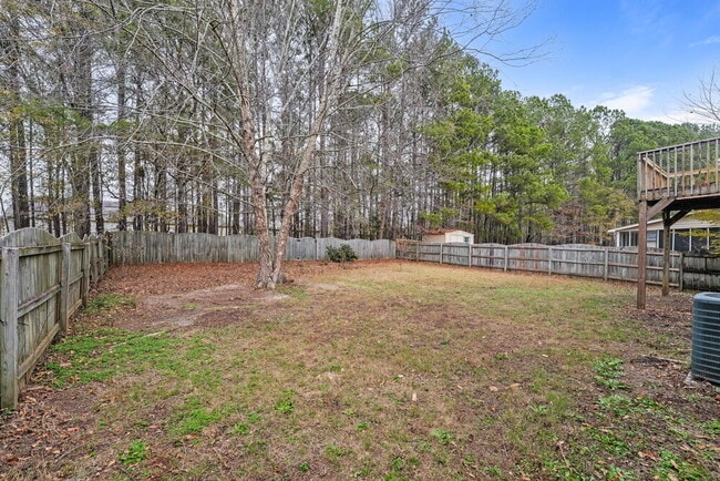 Building Photo - 335 Shadowbrooke Cir SW