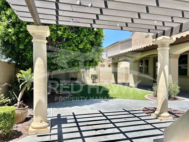 Building Photo - 20697 W Delaney Dr