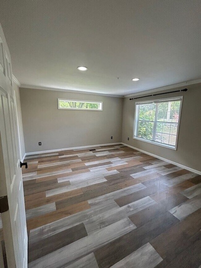 Building Photo - 5756-A Benders Ferry Rd.
