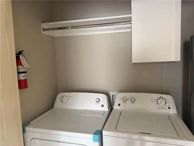 Building Photo - 34 Golden Nugget