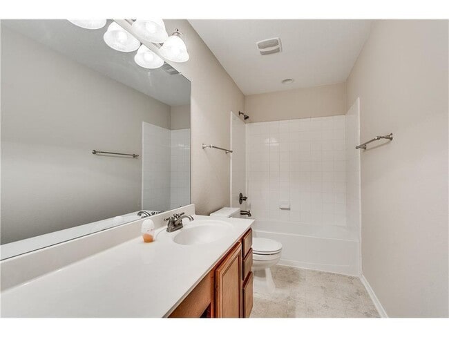 Building Photo - 524 Castebar Dr