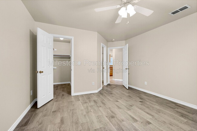 Building Photo - 1025 Rice St