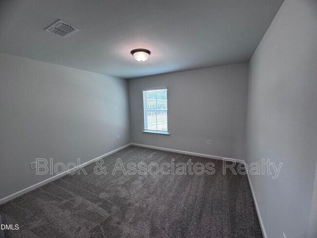 Building Photo - 205 Broomside Ave