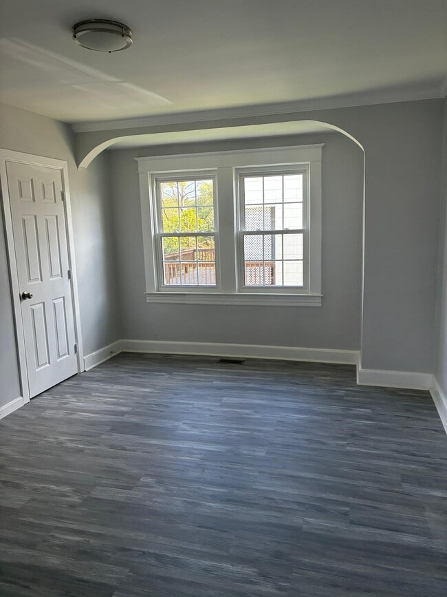 Building Photo - 4406 Hooper Ave