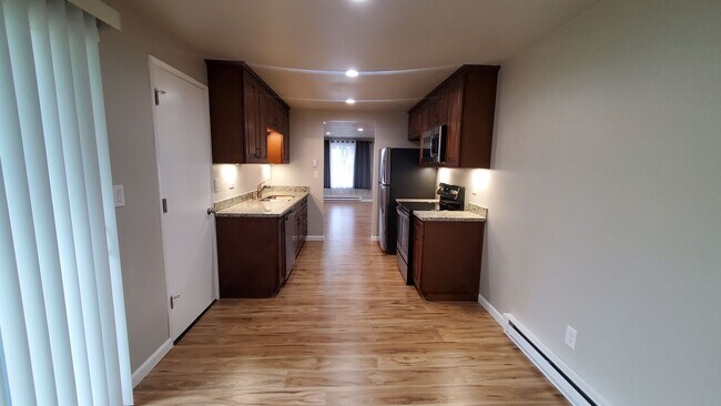 Building Photo - JUST REMODELED!! EVERYTHING BRAND NEW INSIDE THIS 3 BEDROOM, 1 BATH!!