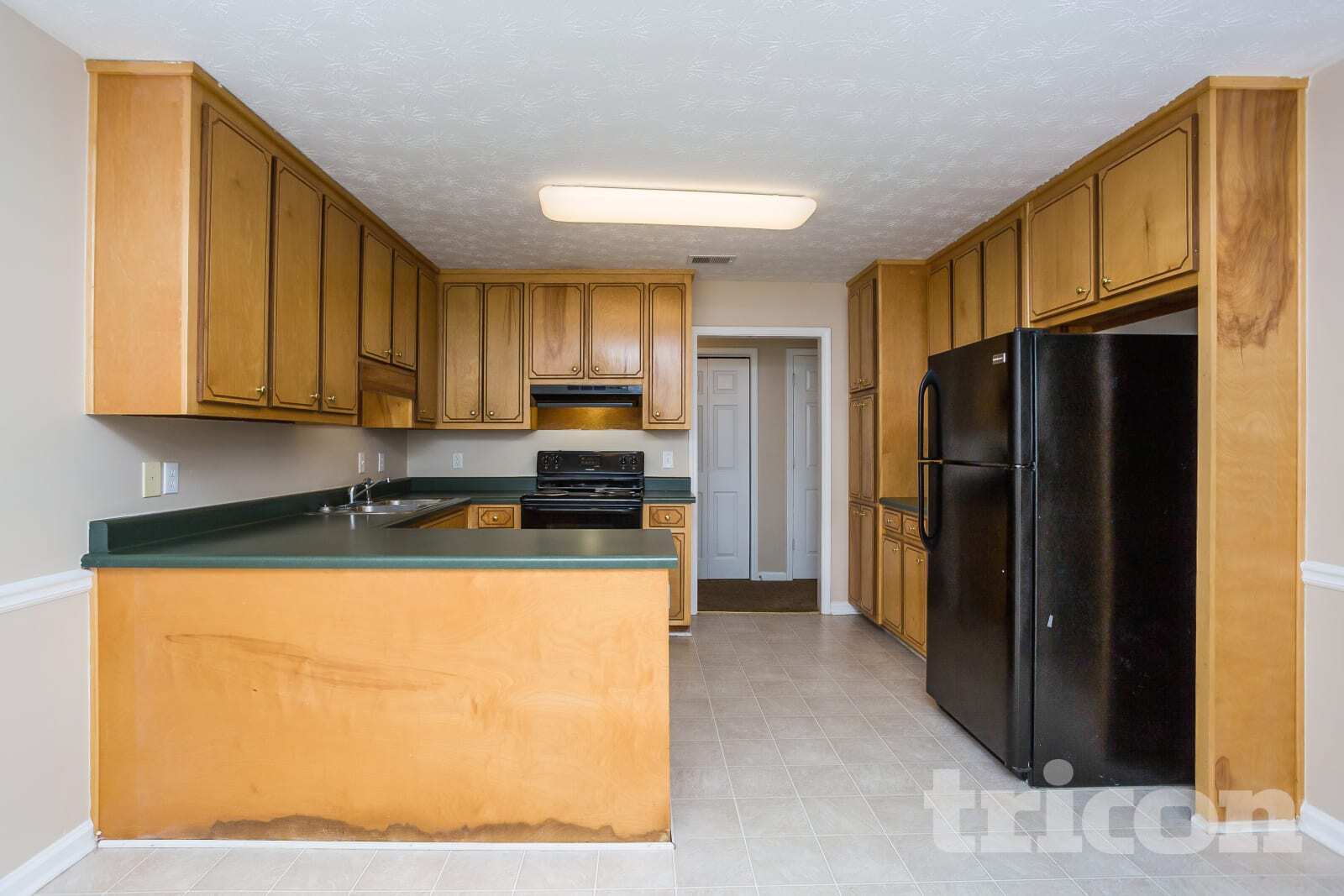 Building Photo - 100 5 Oaks Dr