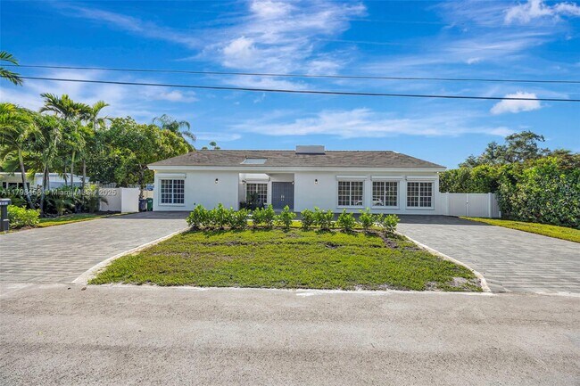 Primary Photo - 6841 SW 71st Ave