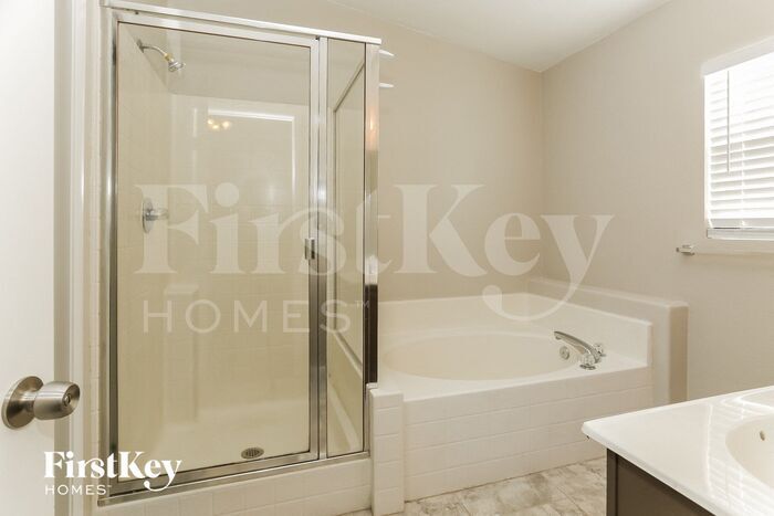Building Photo - 2115 Mountain Rock Ct