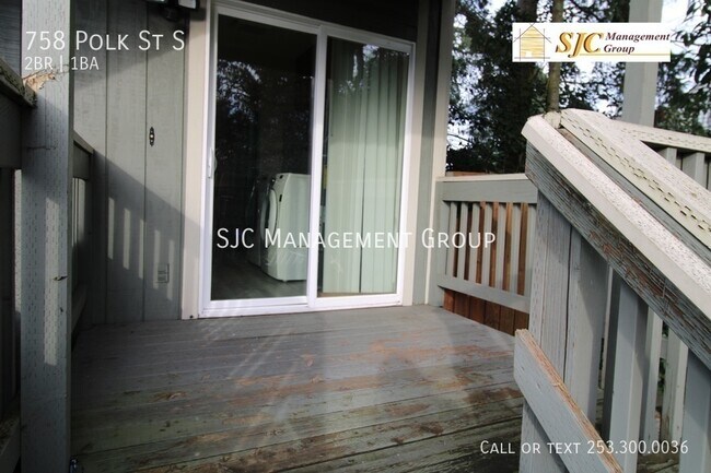 Building Photo - 758 Polk St S